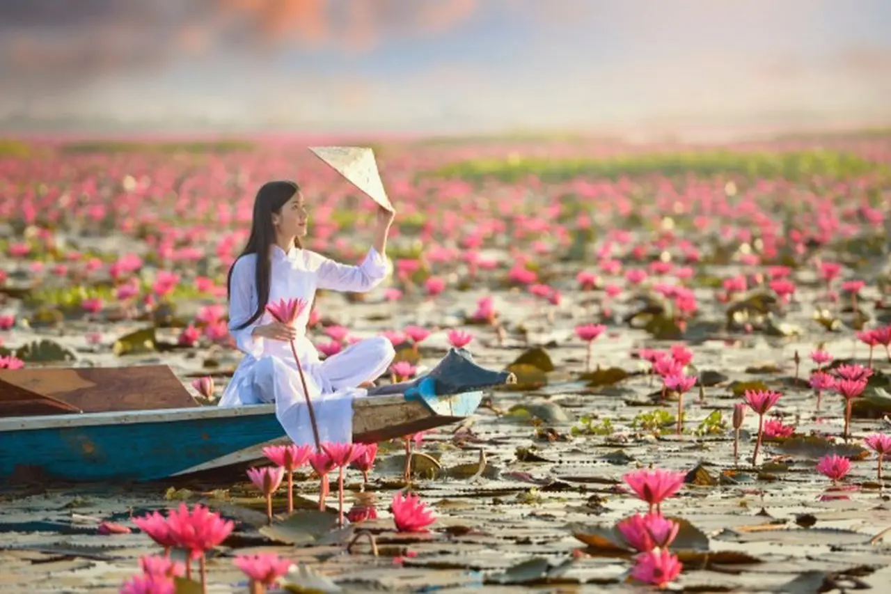 Đời người như bốn mùa, tâm an người ắt vui
