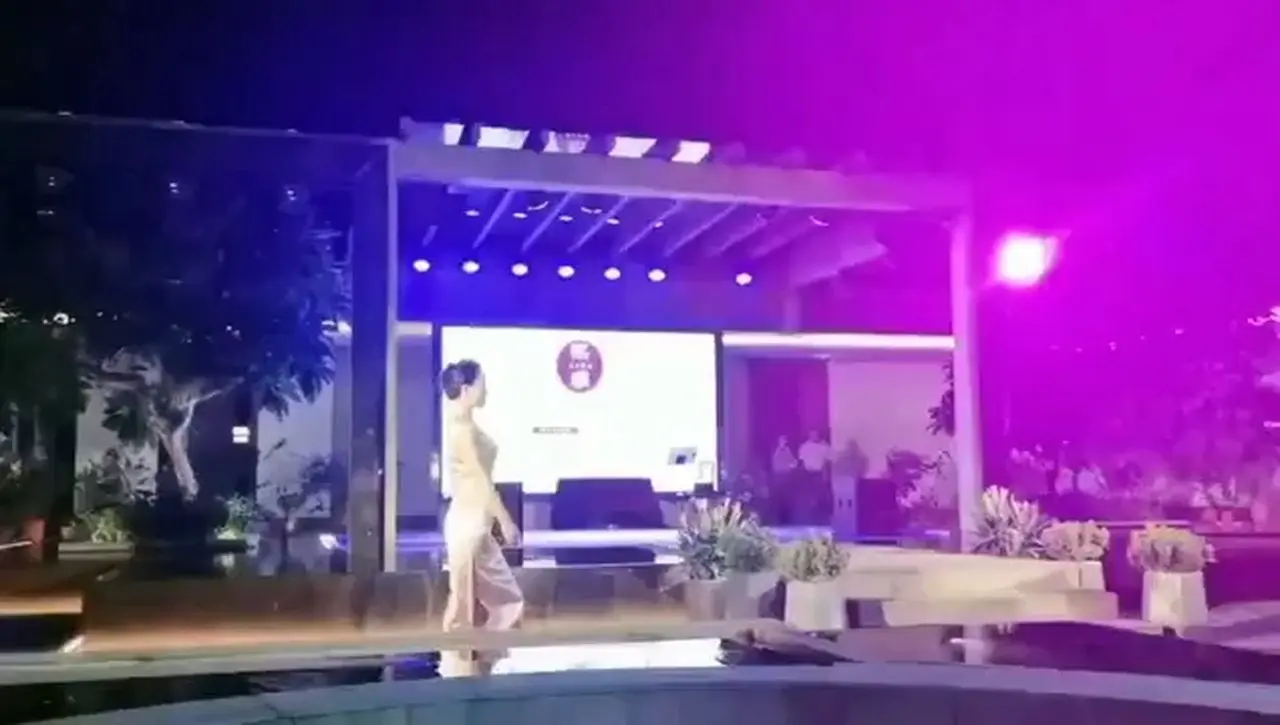 纽约礼仪培训 | 法拉盛礼仪课 | 国际礼仪|形体仪态|气质提升 | 纽约礼仪培训老师 | 女性形体管理 | 仪态训练 | 一对一礼仪