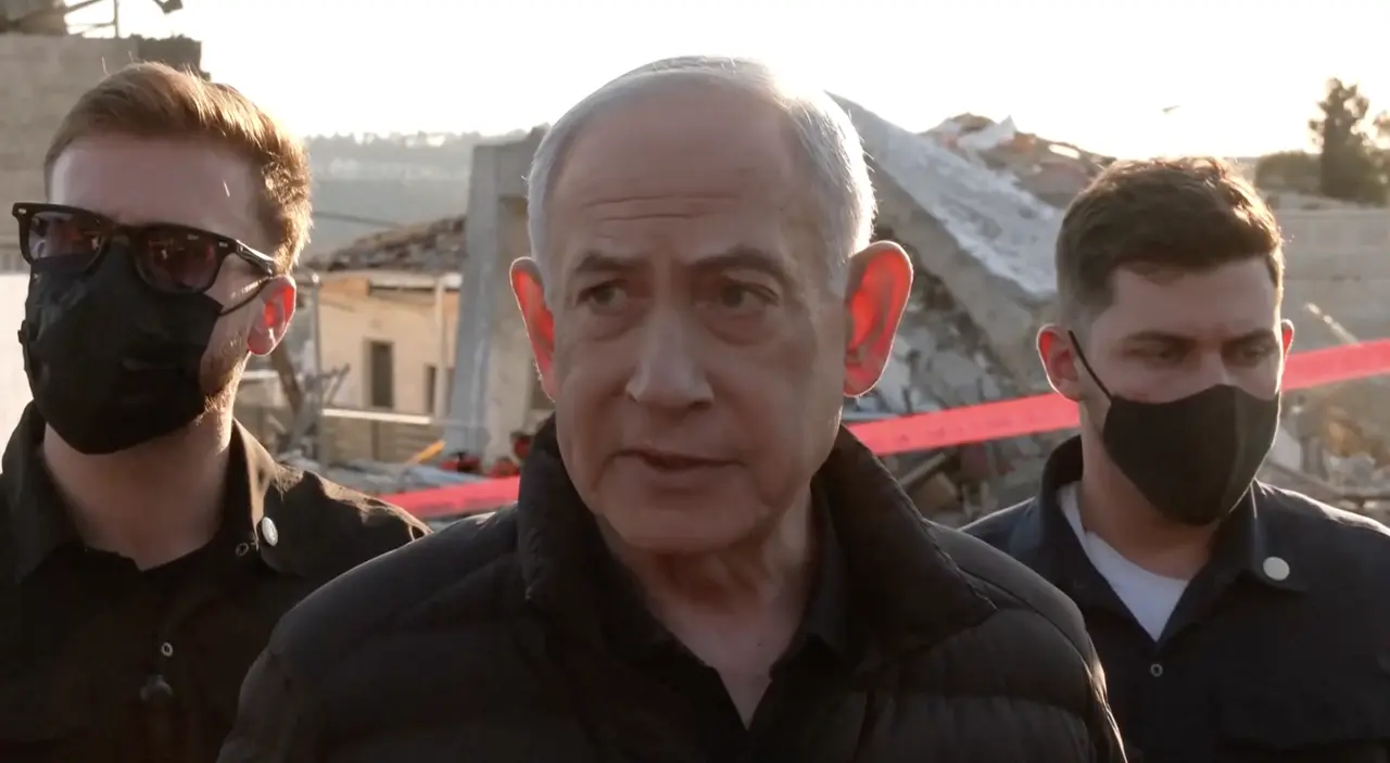 內塔尼亞胡在貝特謝梅什前線視察並講話