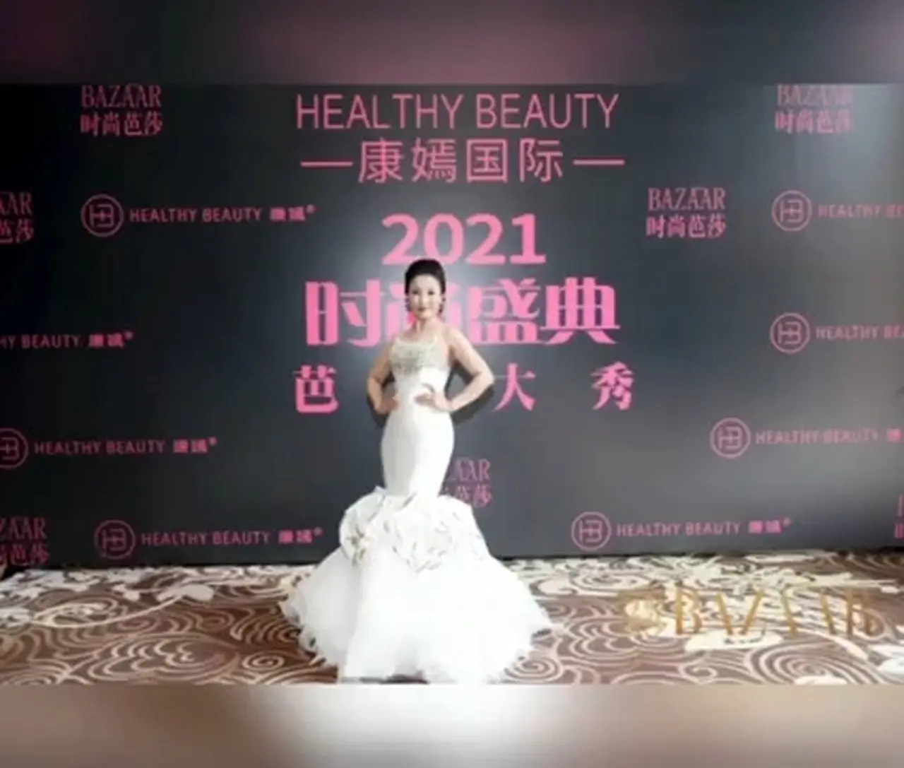 纽约礼仪培训 | 法拉盛礼仪课 | 国际礼仪|形体仪态|气质提升 | 纽约礼仪培训老师 | 女性形体管理 | 仪态训练 | 一对一礼仪