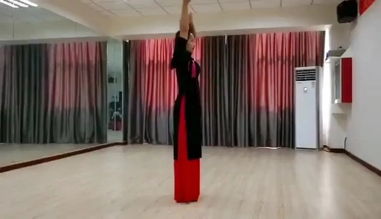 纽约礼仪培训 | 法拉盛礼仪课 | 国际礼仪|形体仪态|气质提升 | 纽约礼仪培训老师 | 女性形体管理 | 仪态训练 | 一对一礼仪