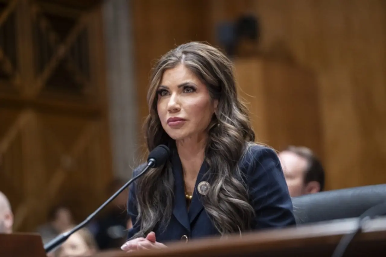 國土安全部長諾姆出席眾議院聽證會