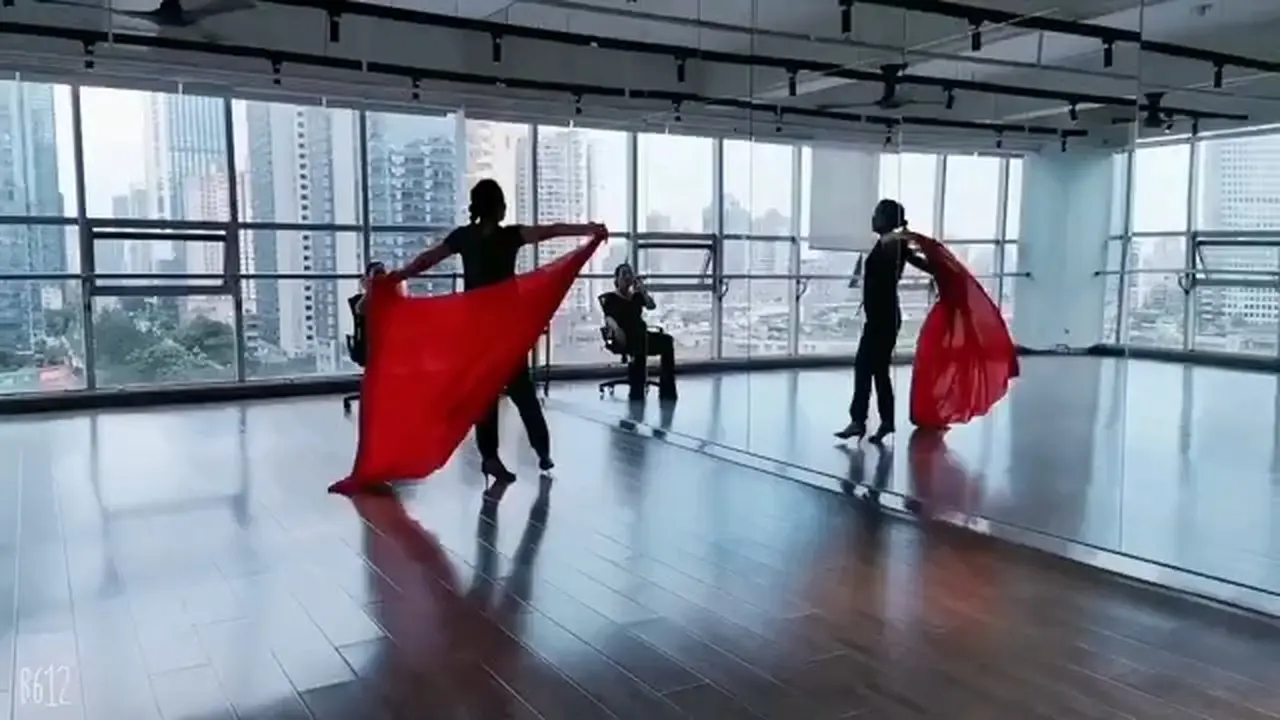 纽约礼仪培训 | 法拉盛礼仪课 | 国际礼仪|形体仪态|气质提升 | 纽约礼仪培训老师 | 女性形体管理 | 仪态训练 | 一对一礼仪