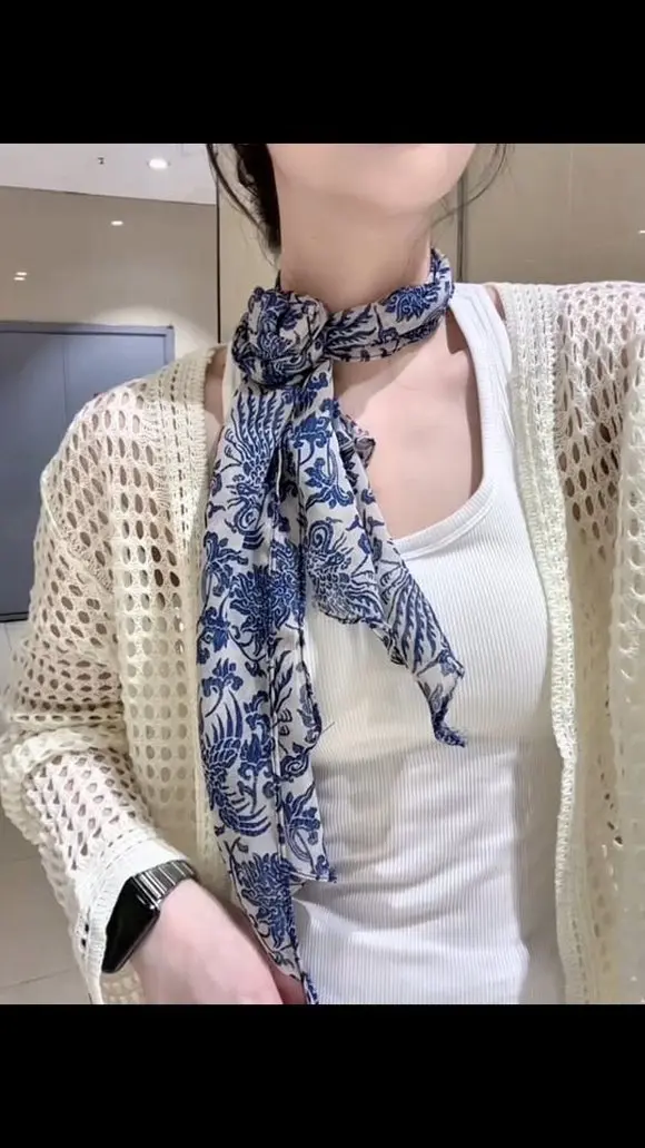  Thắt đúng kiểu là mặt gọn cổ cao hơn hẳn nè các bà 