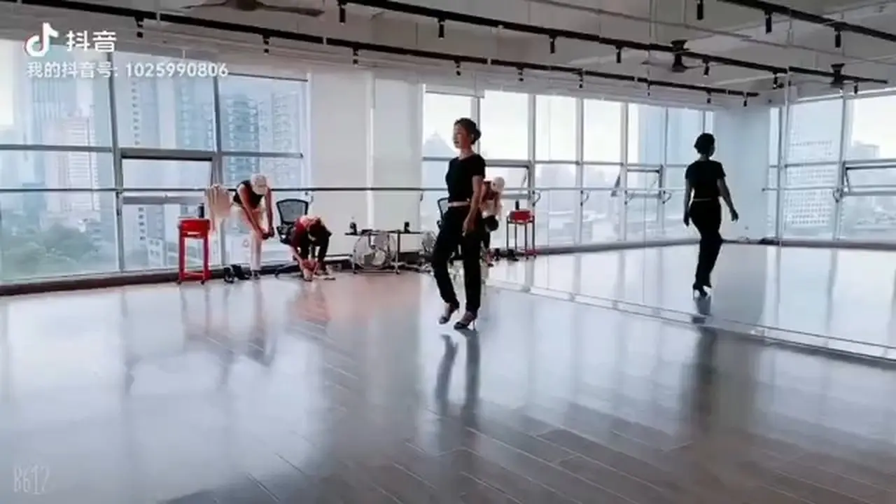 纽约礼仪培训 | 法拉盛礼仪课 | 国际礼仪|形体仪态|气质提升 | 纽约礼仪培训老师 | 女性形体管理 | 仪态训练 | 一对一礼仪